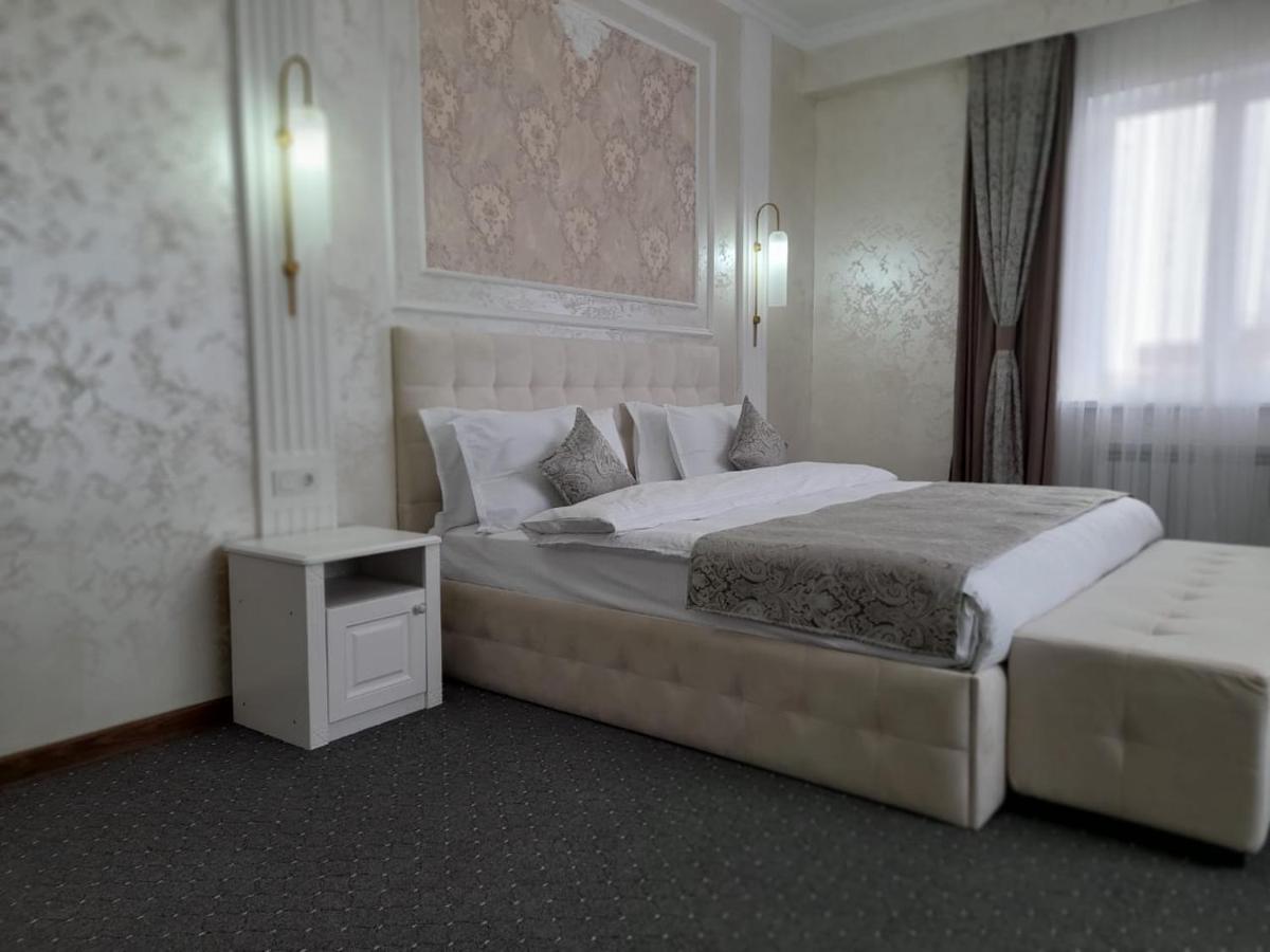 Dora Hotel Shymkent Exterior foto